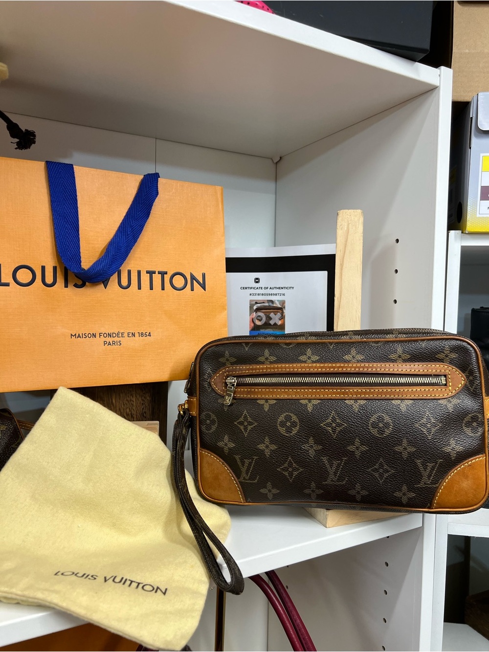 🔥🔥 Louis Vuitton Marly Dragonne GM clutch in beautiful condition with COA